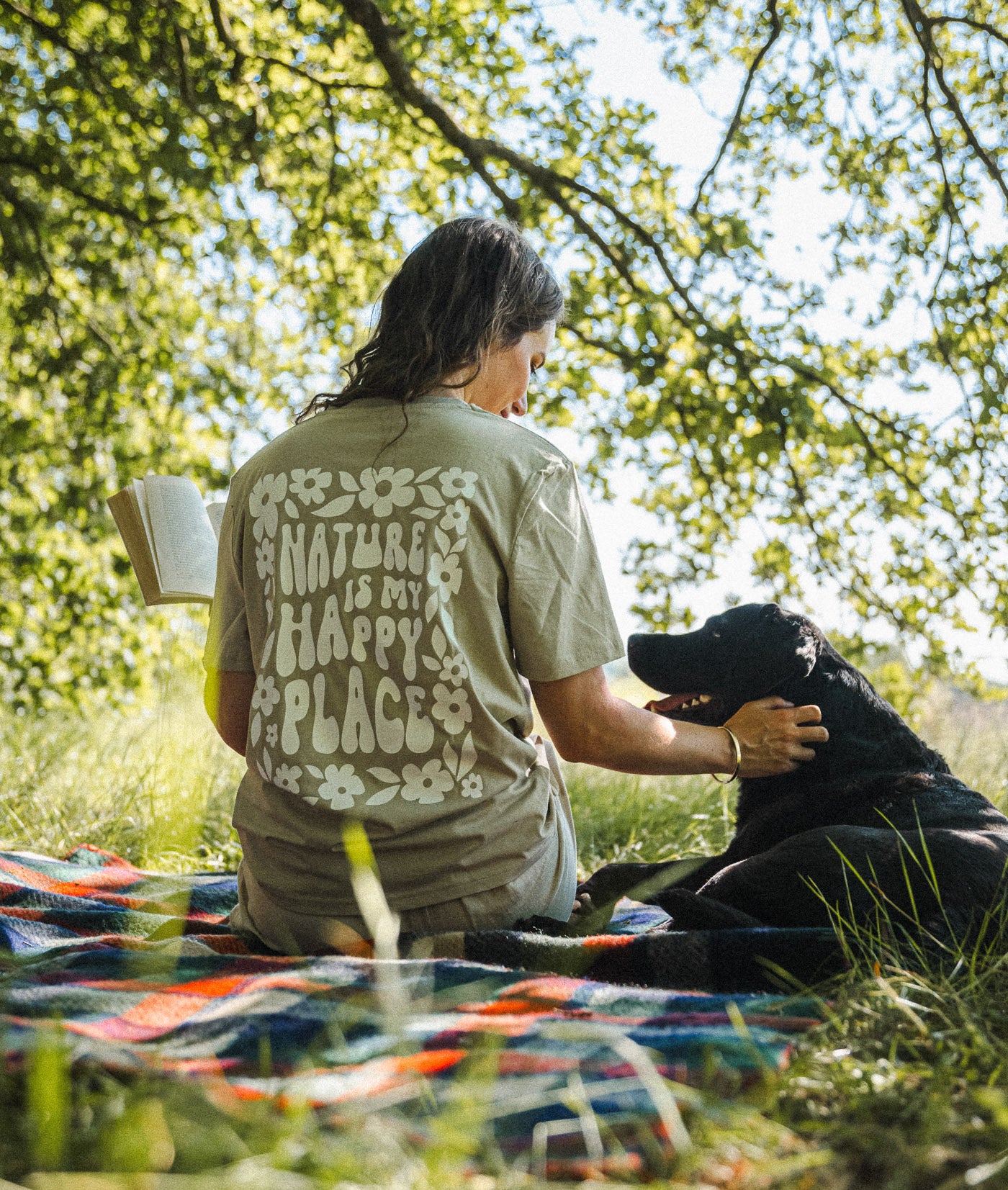 "Nature is my happy place" Shirt - Bio katoen