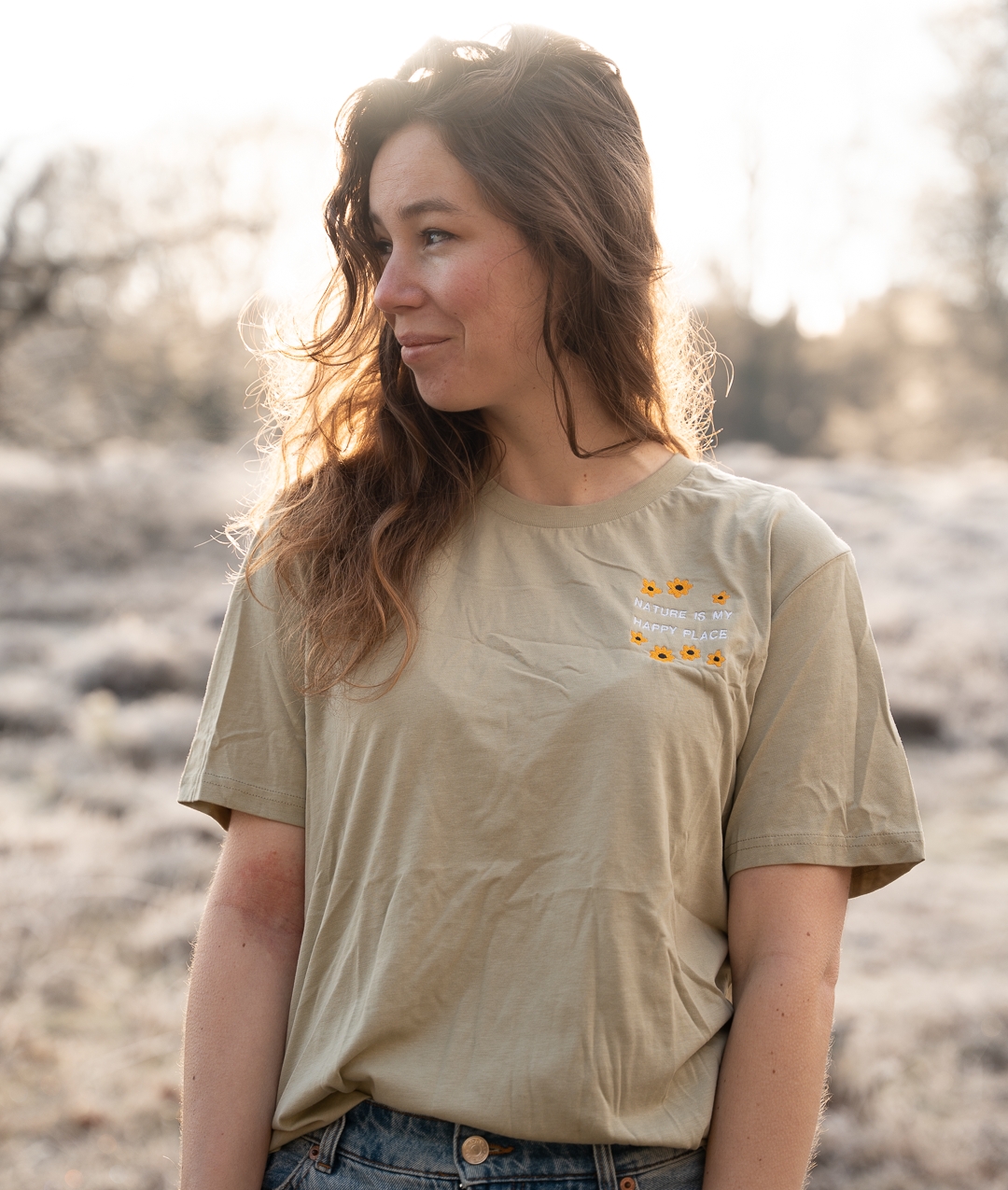 Geborduurd shirt bloemen - Logo links - Bio katoen